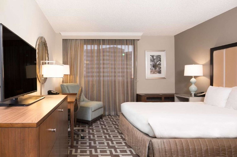 DoubleTree by Hilton Hotel Jacksonville Riverfront, Jacksonville, United States
