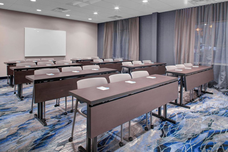 Fairfield Inn & Suites by Marriott Roanoke Salem, Salem, United States