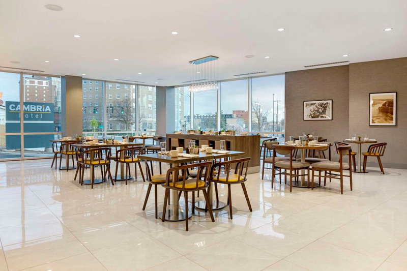 Cambria Hotel Niagara Falls, Niagara Falls, United States