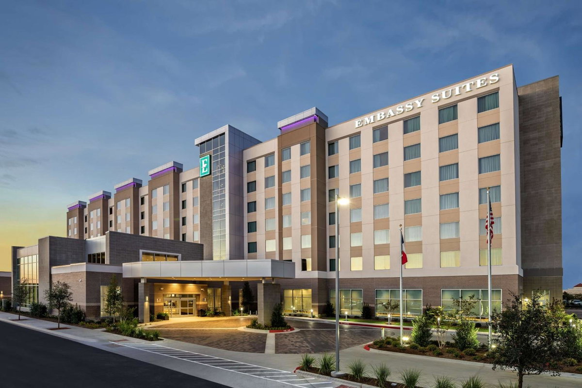 Hotel · Embassy Suites By Hilton College Station, College Station