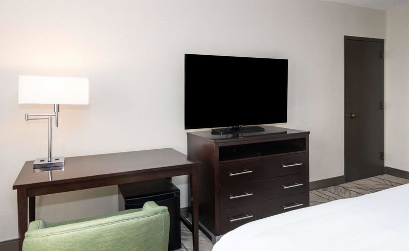 DoubleTree by Hilton Newark Penn Station, NJ, Newark, United States