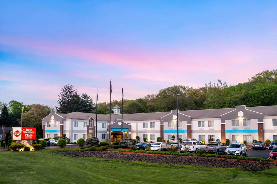 Best Western Plus New England Inn & Suites, Berlin, United States