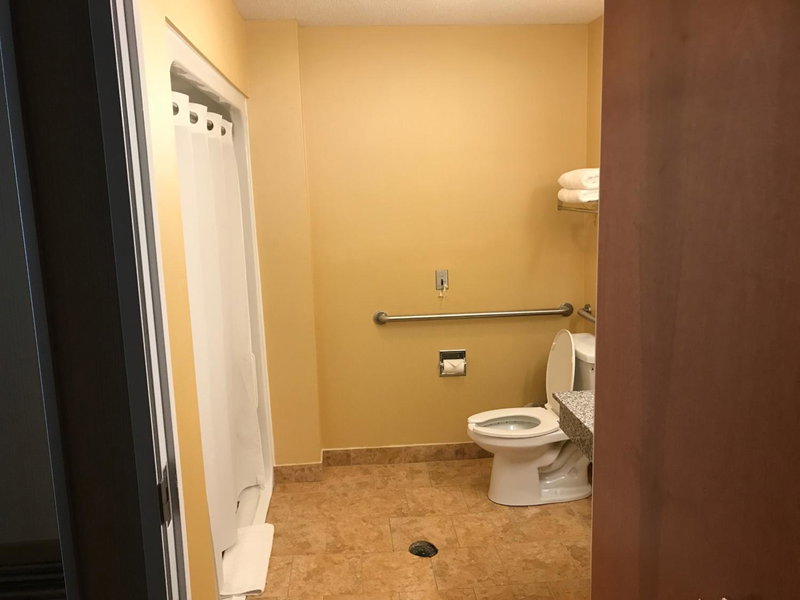 Best Western Plus New England Inn & Suites, Berlin, United States