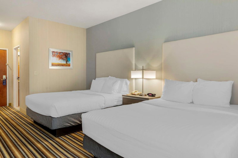 Best Western Plus New England Inn & Suites, Berlin, United States