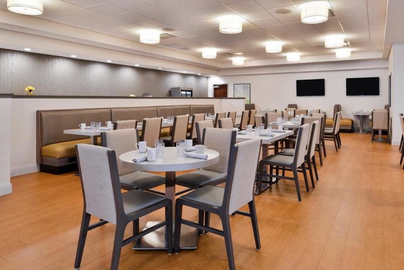 Holiday Inn Hotel & Suites Rochester - Marketplace by IHG, Rochester, United States