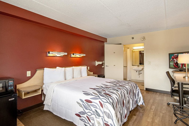 Red Roof Inn Canton, Canton, United States