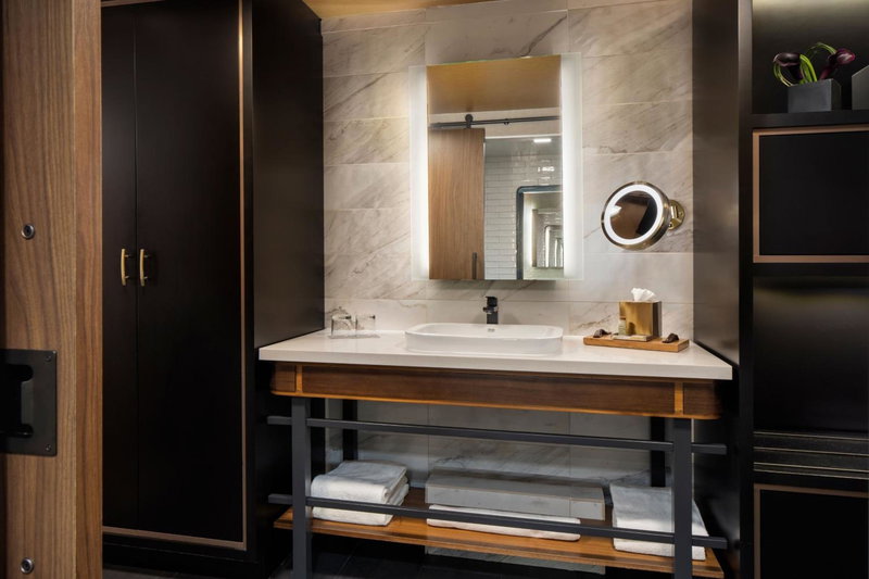 Renaissance Minneapolis Hotel, The Depot, Minneapolis, United States