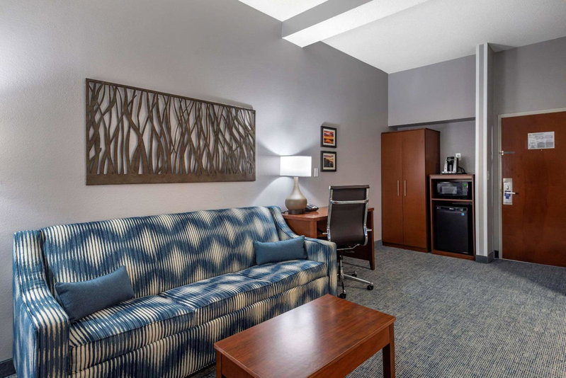 Comfort Suites near Birkdale Village- Huntersville, Huntersville, United States