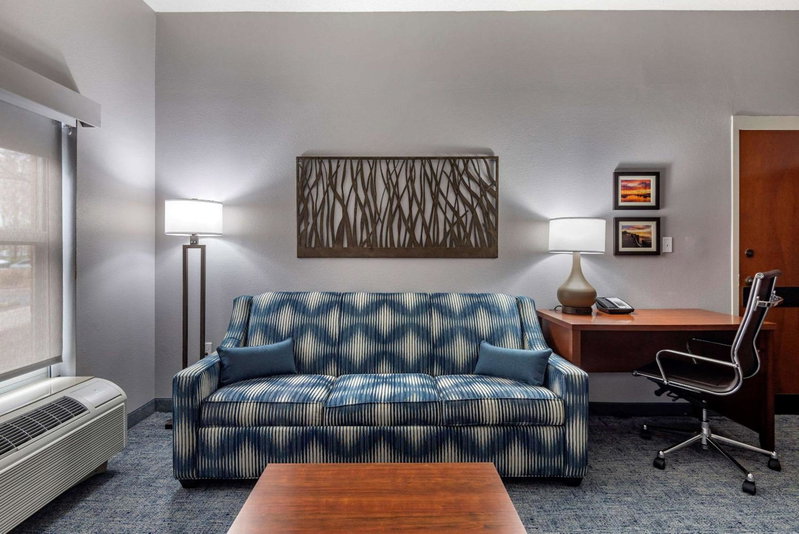 Comfort Suites near Birkdale Village- Huntersville, Huntersville, United States