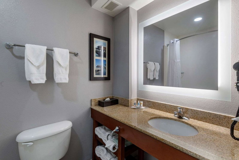 Comfort Suites near Birkdale Village- Huntersville, Huntersville, United States