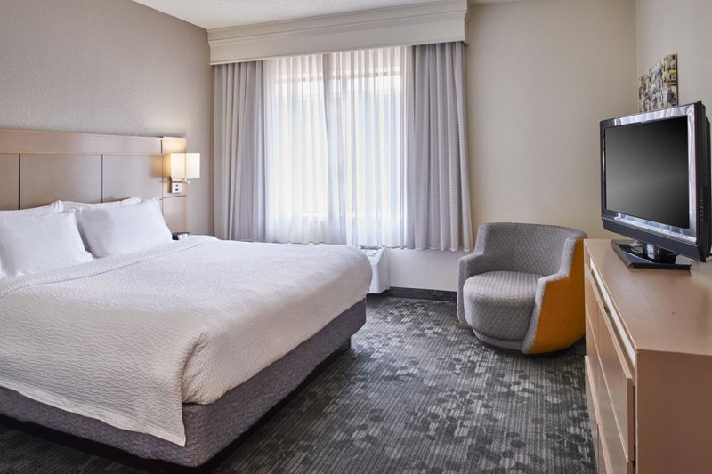 Courtyard by Marriott Columbus Downtown, Columbus, United States