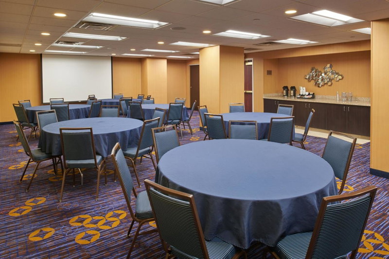 Courtyard by Marriott Columbus Downtown, Columbus, United States