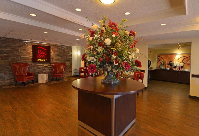 Red Roof Inn PLUS+ San Antonio Downtown - Riverwalk, San Antonio, United States
