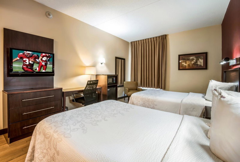 Red Roof Inn PLUS+ San Antonio Downtown - Riverwalk, San Antonio, United States