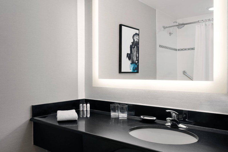 Delta Hotels by Marriott Woodbridge, Iselin, United States