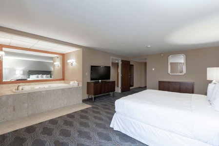 DoubleTree by Hilton Bloomington Minneapolis South, Bloomington, United States