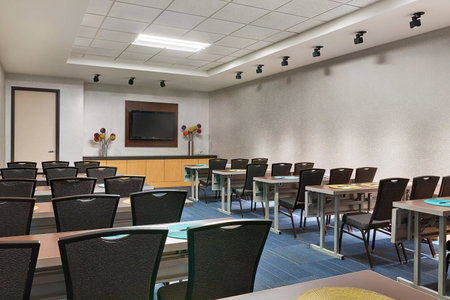 Aloft by Marriott Denver Airport at Gateway Park, Aurora, United States