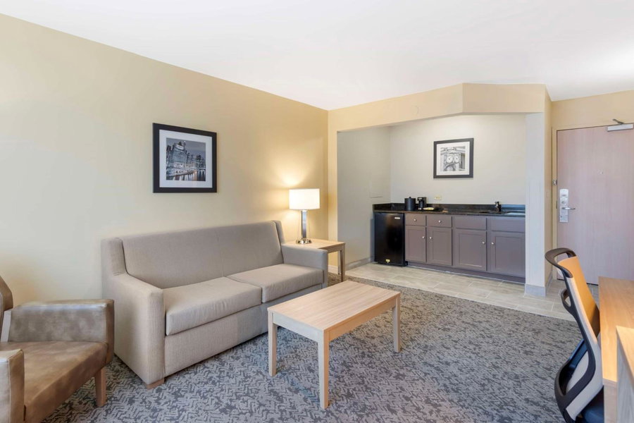 Best Western Glenview - Chicagoland Inn and Suites, Glenview, United States