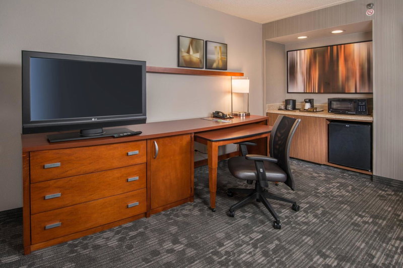 Courtyard by Marriott Fairfax Fair Oaks, Fairfax, United States