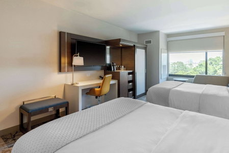 DoubleTree by Hilton Charleston Riverview, Charleston, United States