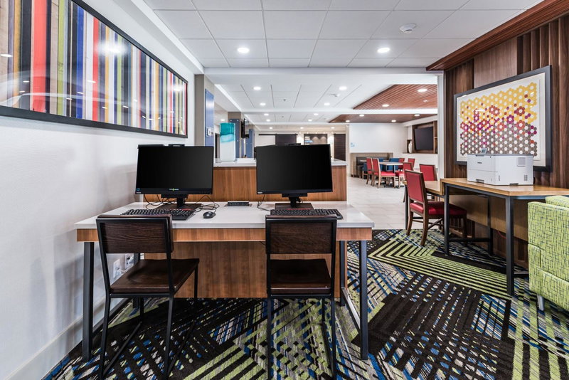 Holiday Inn Express Flint-Campus Area by IHG, Flint, United States