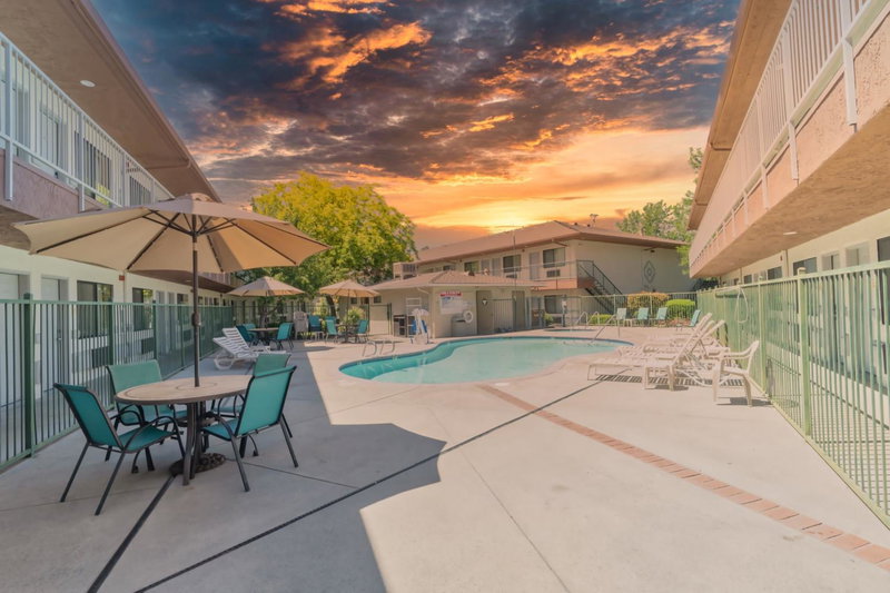 The Oakhurst Inn at Yosemite, Oakhurst, United States