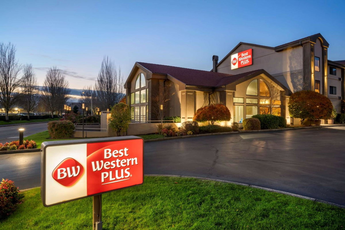 Hotel · Best Western Plus Mill Creek Inn, Salem