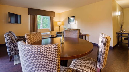 Best Western Plus Plaza by the Green, Kent, United States