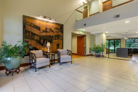 Best Western Plus Plaza by the Green, Kent, United States