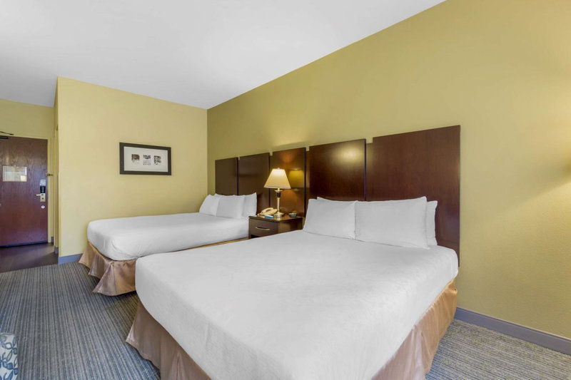 Best Western Plus Plaza by the Green, Kent, United States