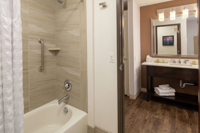 DoubleTree by Hilton Portland Tigard, Tigard, United States