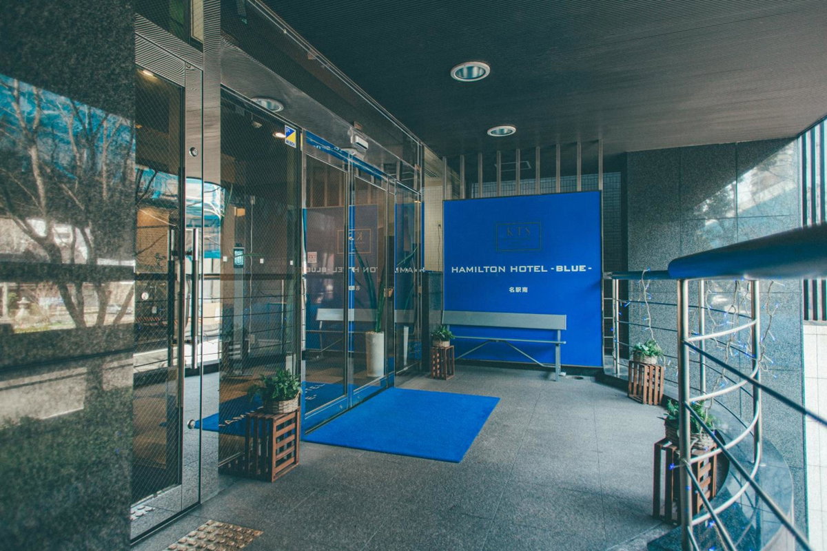 Hamilton Hotel Blue, Япония