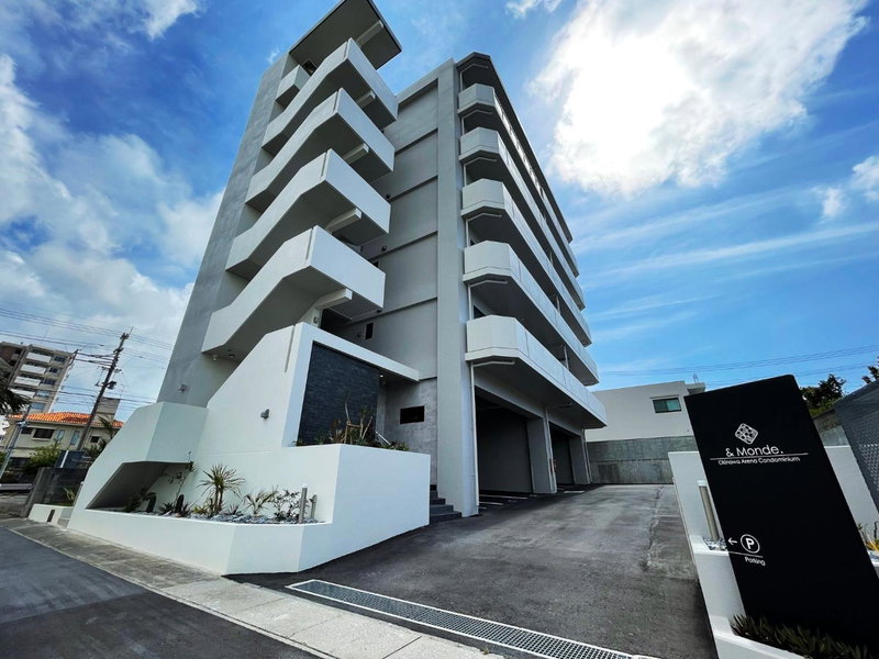 &Monde. Okinawa Arena Condominium, Okinawa City, Japan