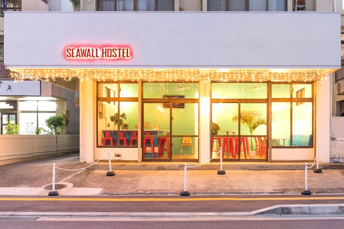 Seawall Hostel, Japan