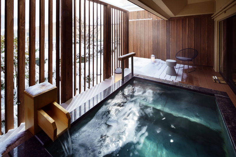 Shiratama no Yu Senkei, Shibata, Japan