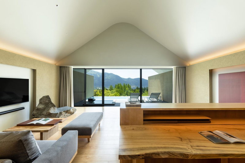 Enowa, Yufu, Japan