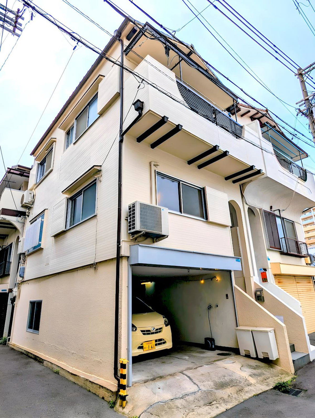 Tsukiyume Kan - Entire Private House, Free Parking, 10min USJ & Tennoji, Airport Direct Train, Family Group Sleeps 8, 和モダン貸切一軒家 ユニバーサルスタジオ, Japan
