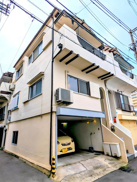 Tsukiyume Kan - Entire Private House, Free Parking, 10min USJ & Tennoji, Airport Direct Train, Family Group Sleeps 8, 和モダン貸切一軒家 ユニバーサルスタジオ, Osaka, Japan