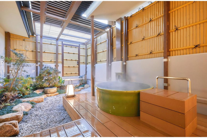 Tsukiyume Kan - Entire Private House, Free Parking, 10min USJ & Tennoji, Airport Direct Train, Family Group Sleeps 8, 和モダン貸切一軒家 ユニバーサルスタジオ, Osaka, Japan