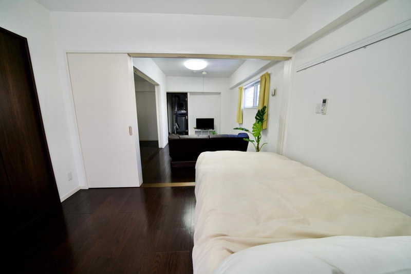 Villa Izumizaki, Naha, Japan