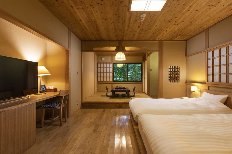 Yufuin Yufusaryo, Yufu, Japan