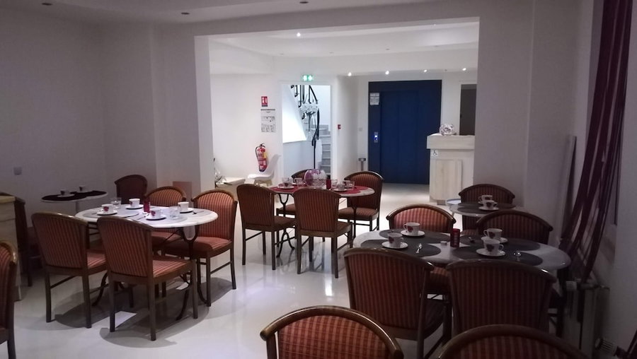 Hotel des Arcades, Reims, France