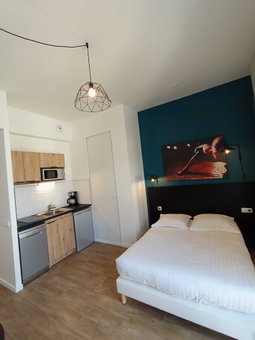 Nemea Appart Hotel Coliseum Amiens Centre, Amiens, France