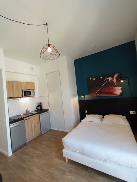Nemea Appart Hotel Coliseum Amiens Centre, Amiens, France