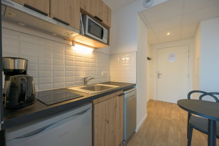Nemea Appart Hotel Coliseum Amiens Centre, Amiens, France