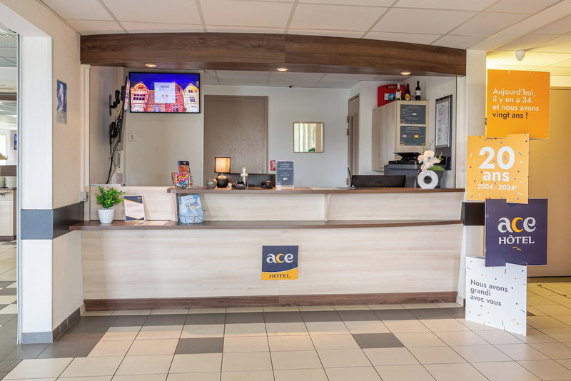 ACE Hôtel Châteauroux Déols, Deols, France