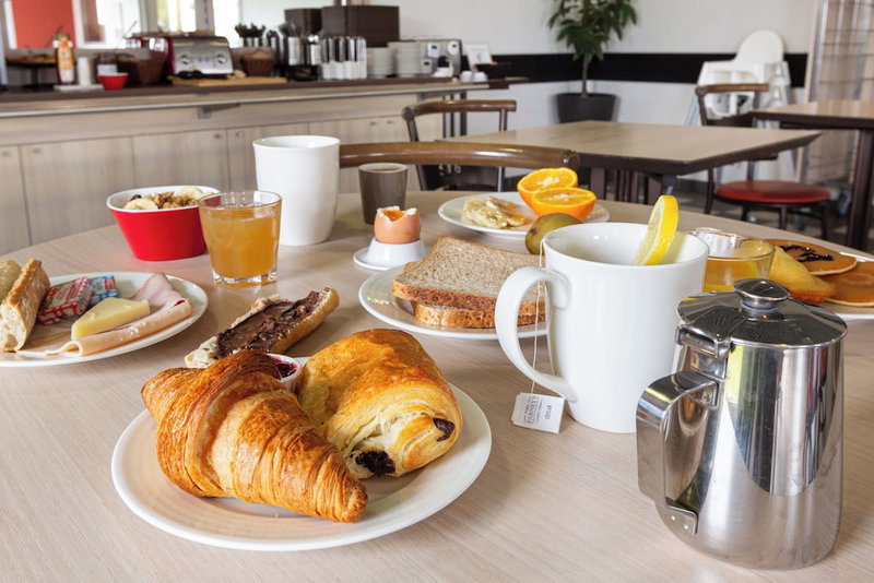 ACE Hôtel Châteauroux Déols, Deols, France