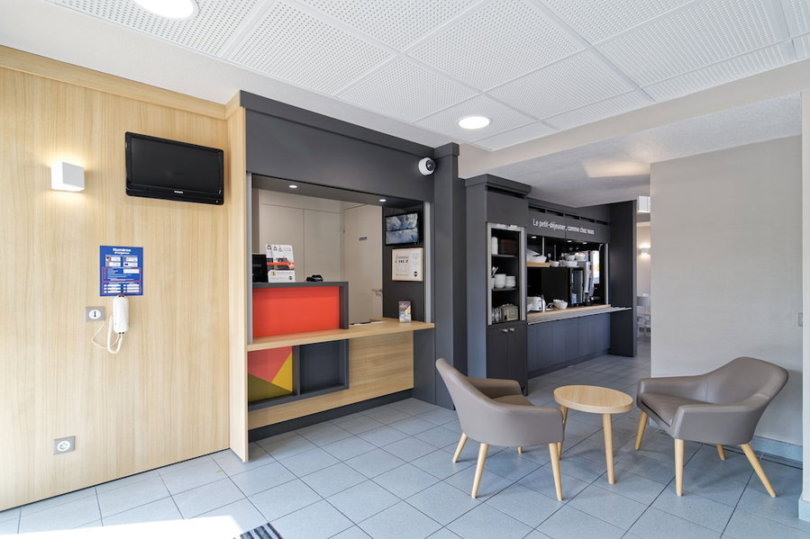 B&B HOTEL Châteauroux Aéroport, Deols, France