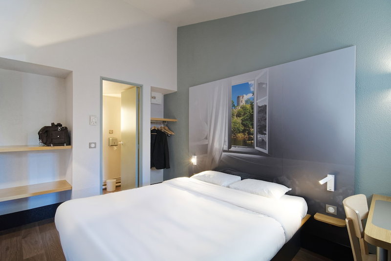 B&B HOTEL Châteauroux Aéroport, Deols, France