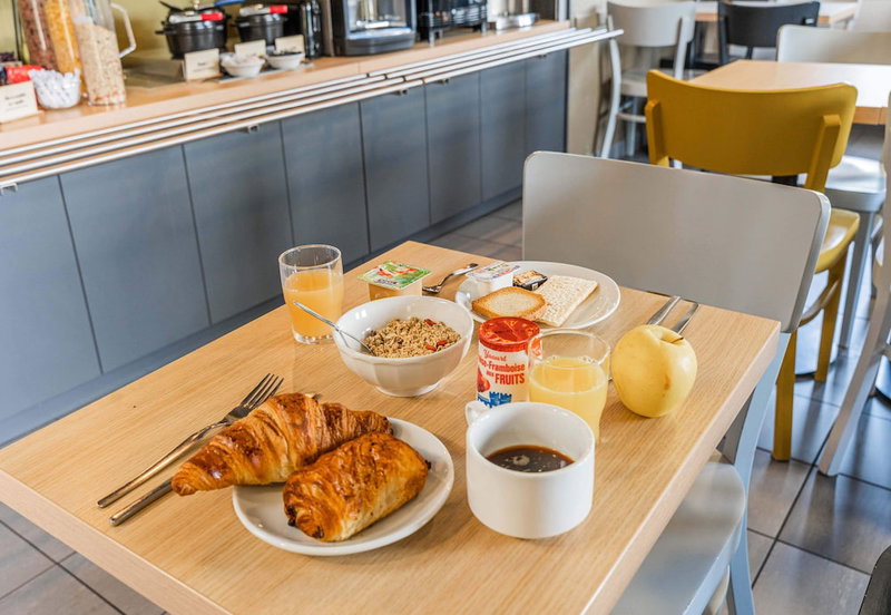 B&B HOTEL Mulhouse Ile Napoléon, Illzach, France